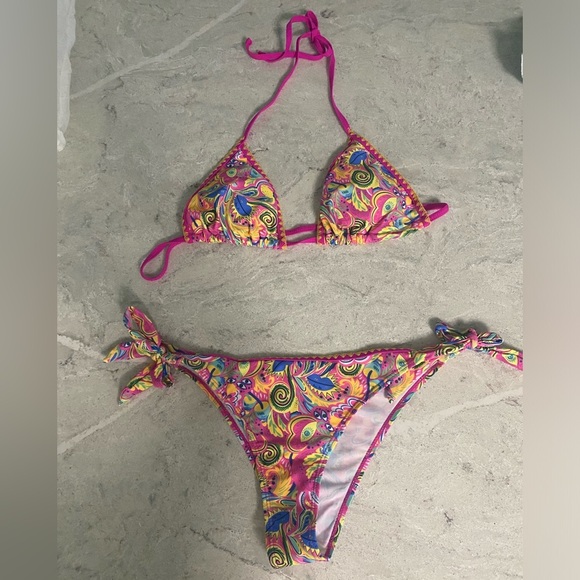 Vibrant Pink Paisley Bikini Set - Picture 1 of 7